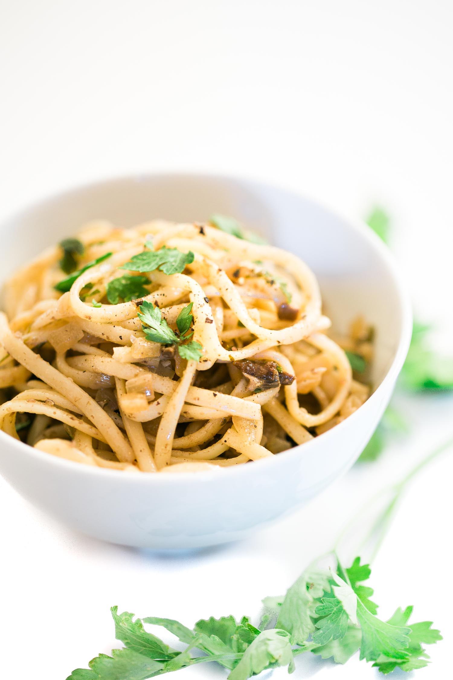 Linguine pasta recipe with Porcini Mushrooms, truffles, garlic and fresh parsley. Ready in 15 minutes. Bellissima!