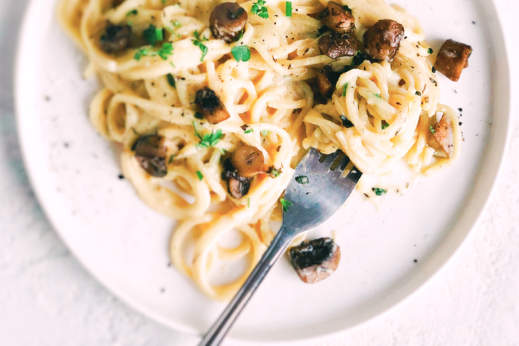 Quick Easy Vegan Carbonara Pasta